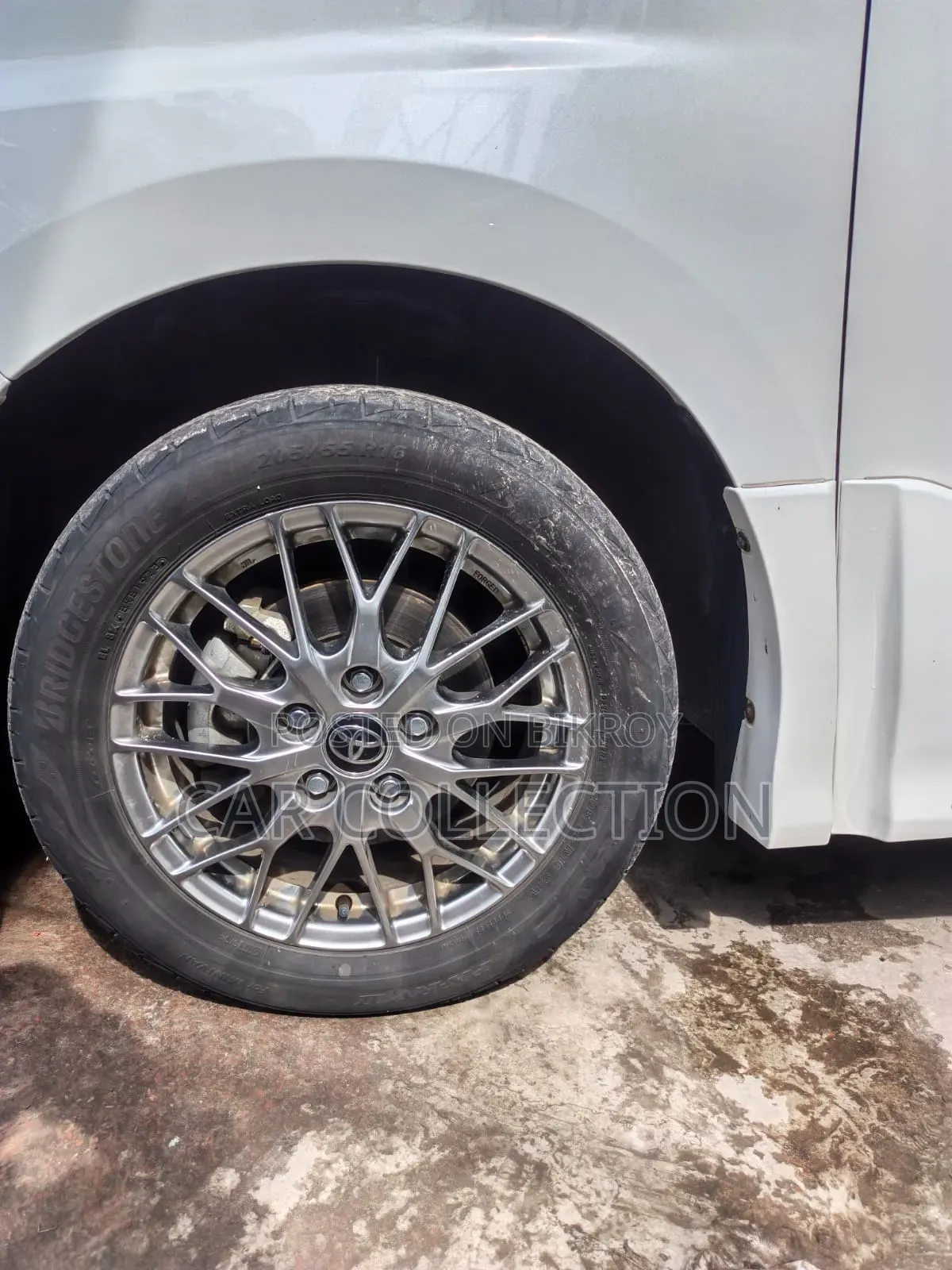 Toyota Voxy 2021 Pearl