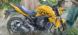 Suzuki Gixxer 2025 Yellow