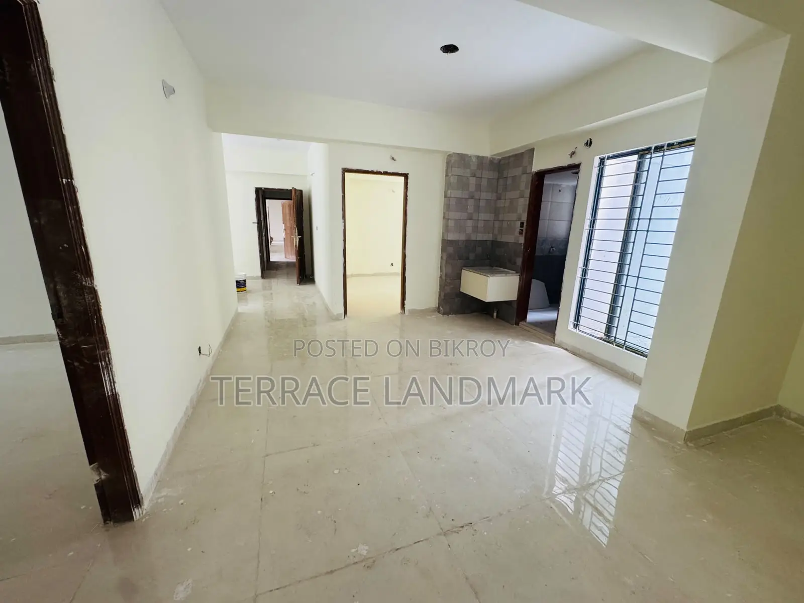 3bdrm Apartment in Basundhara for sale