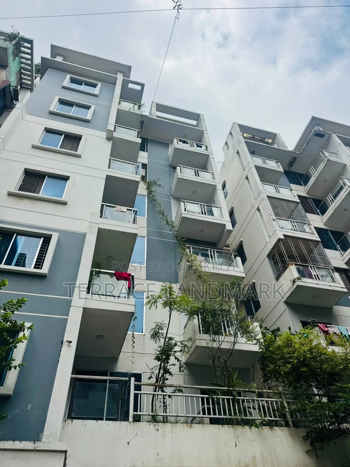 3bdrm Apartment in Basundhara for sale