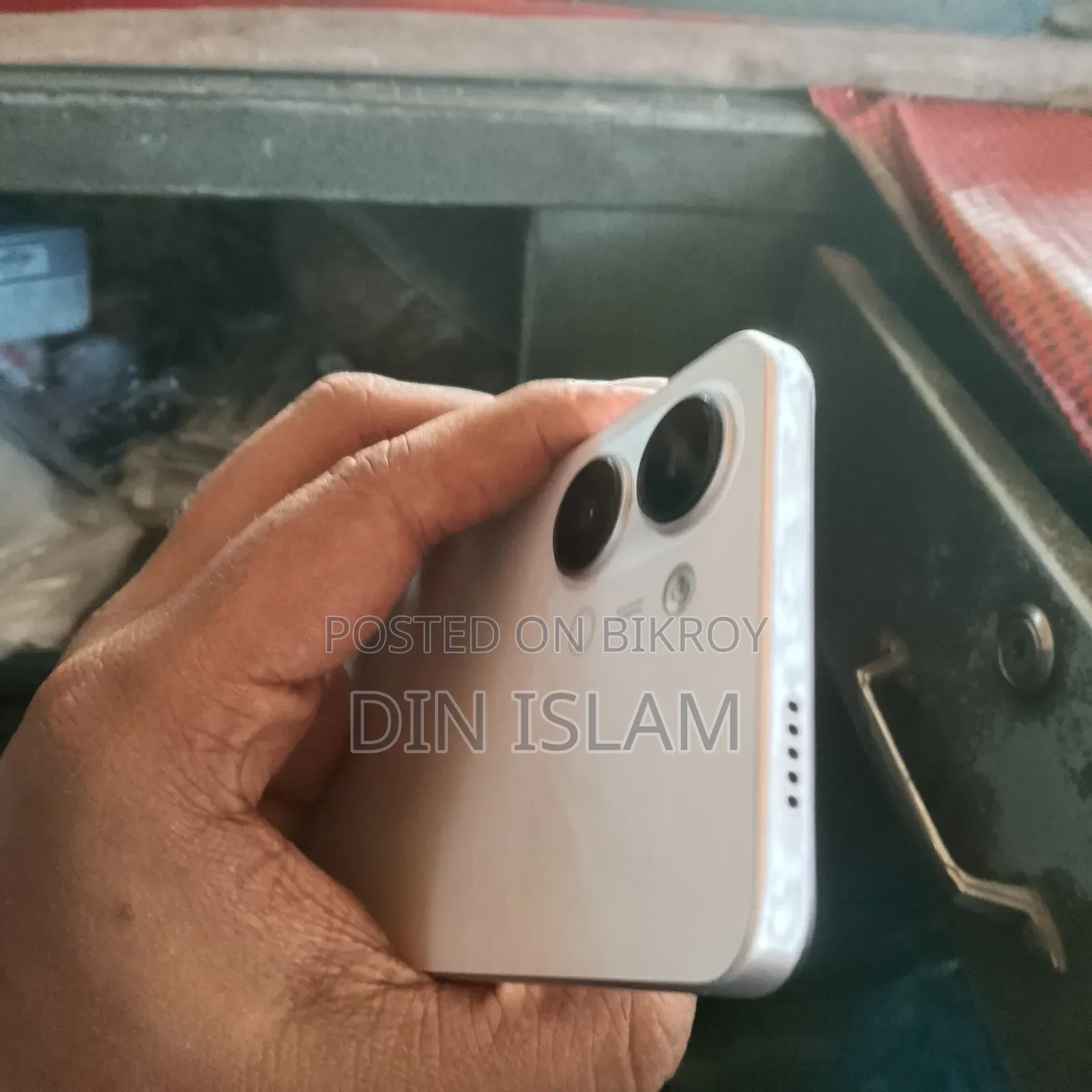 Vivo Y05 64 GB White
