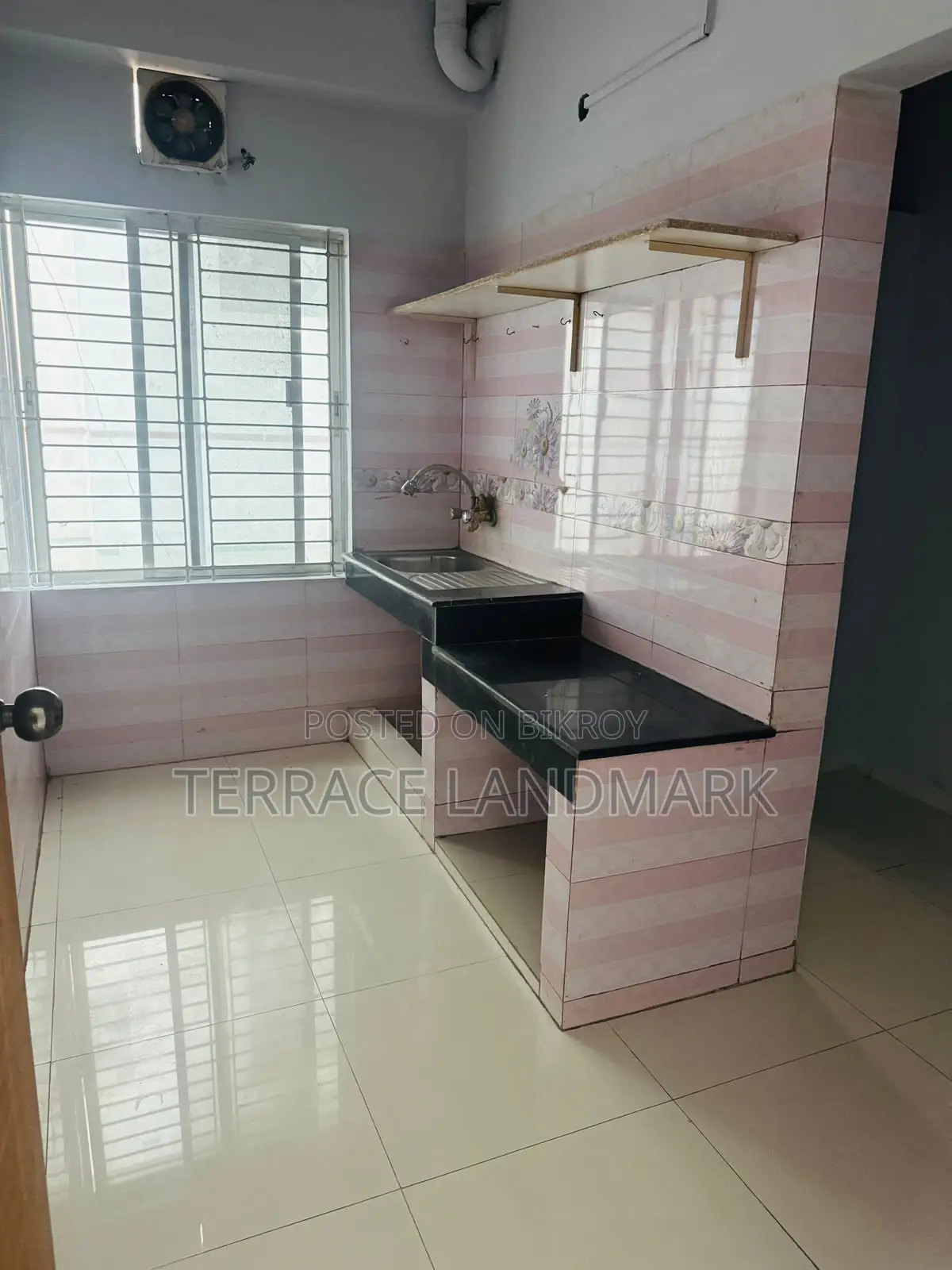 3bdrm Apartment in Basundhara for sale