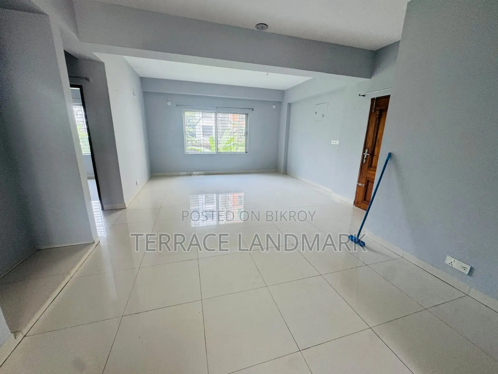3bdrm Apartment in Basundhara for sale