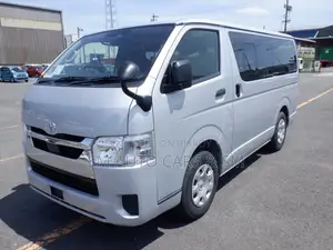Toyota HiAce 2021 Silver
