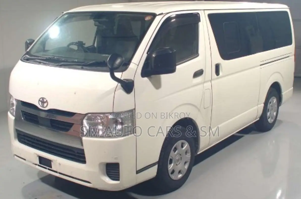 Toyota HiAce 2021 White