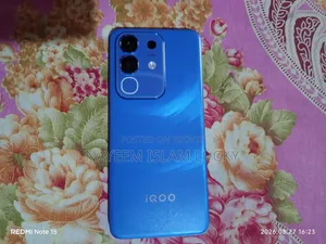 iQOO Z10x 128 GB নীল