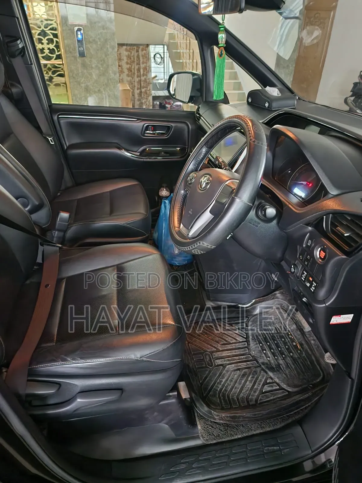 Toyota Noah 2018 Black