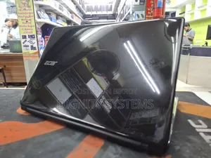 Laptop Acer Aspire E1 4GB Intel Core i3 HDD 500GB