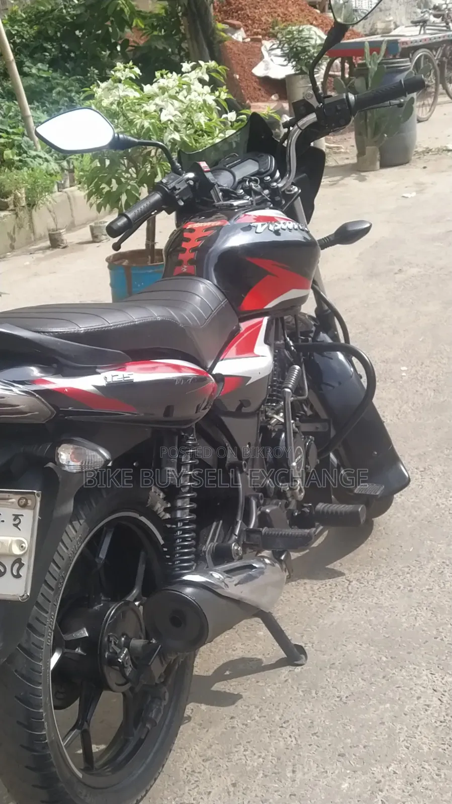 Bajaj Discover 125 2022 Black