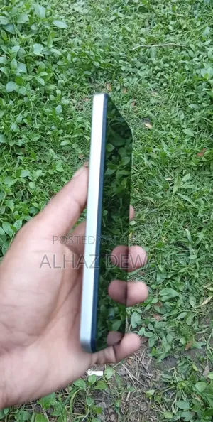 Vivo V25e 128 GB Gold