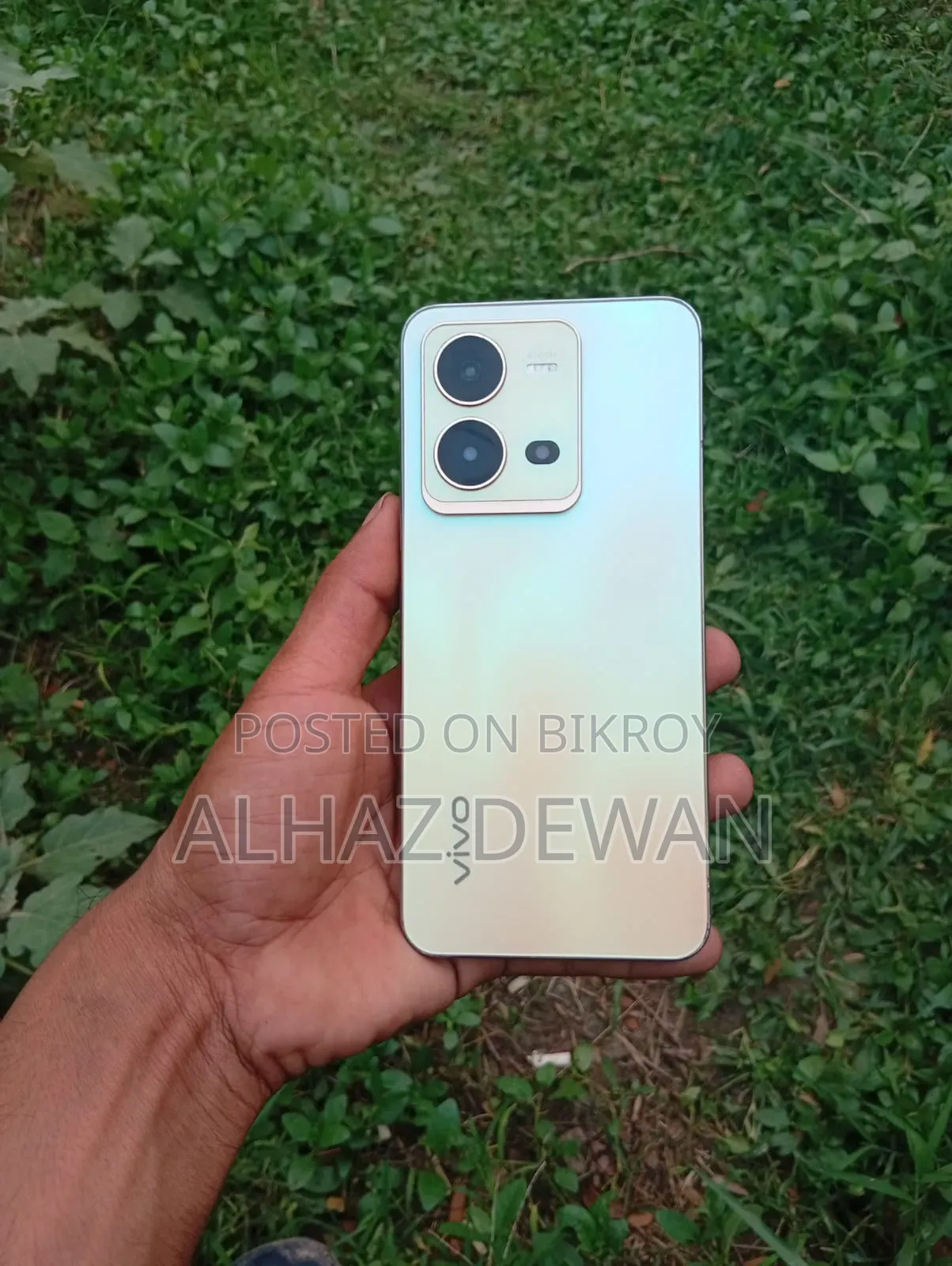 Vivo V25e 128 GB Gold