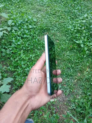 Vivo V25e 128 GB Gold