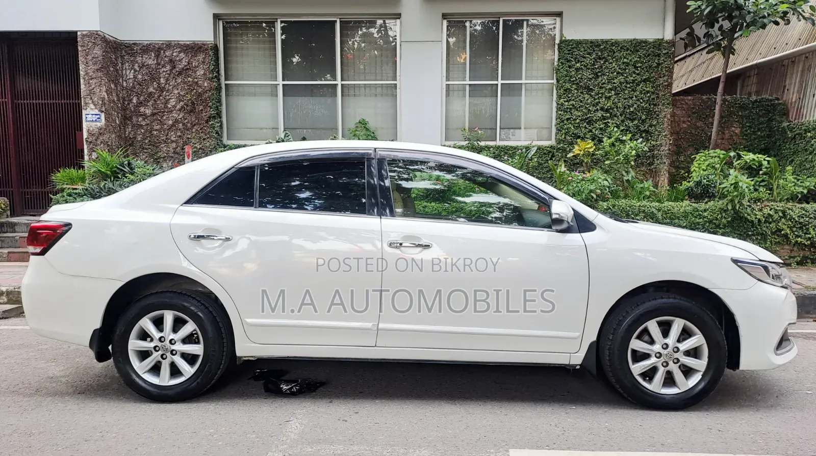 Toyota Premio 2019 Pearl