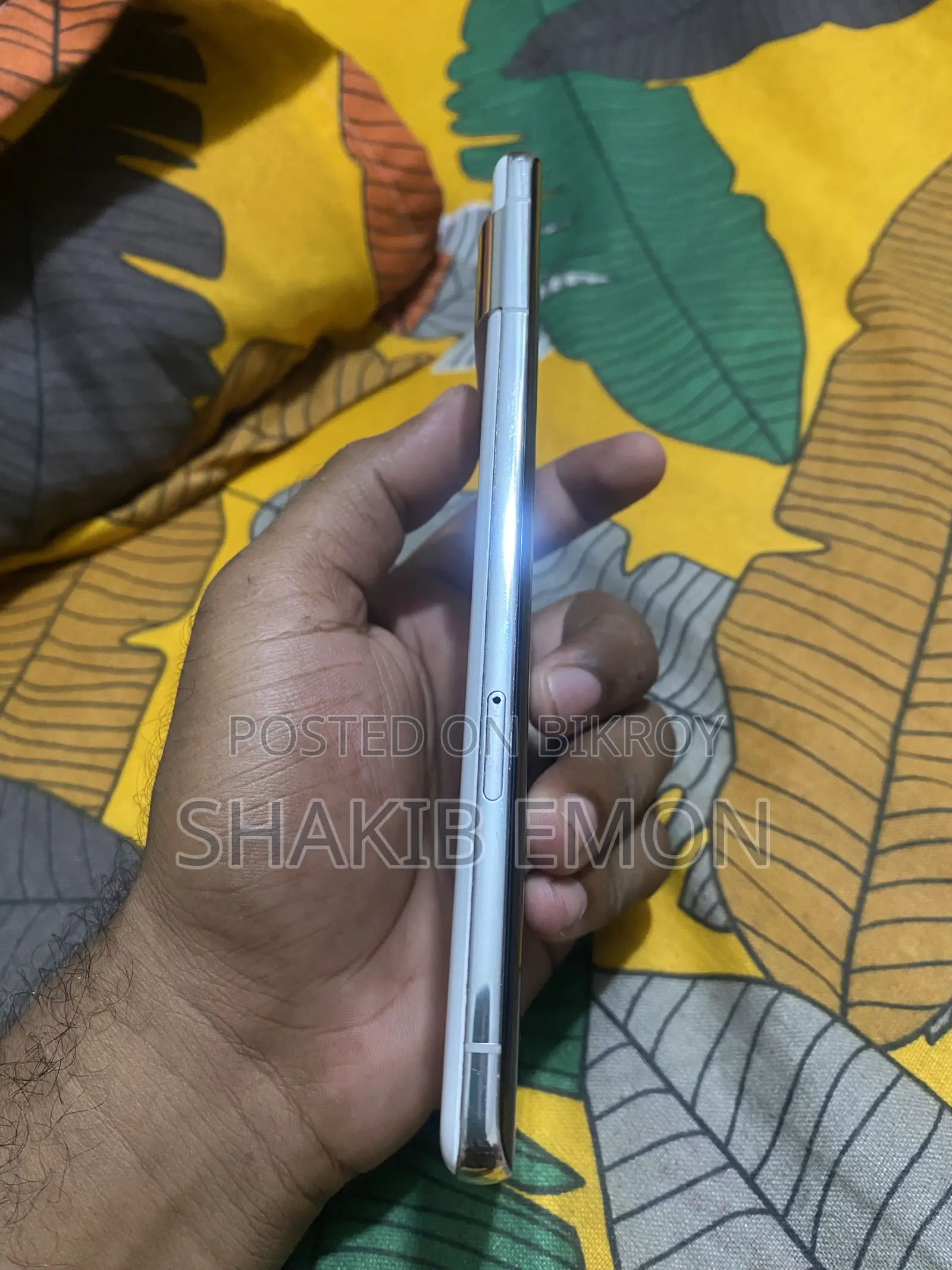EL 256 GB White