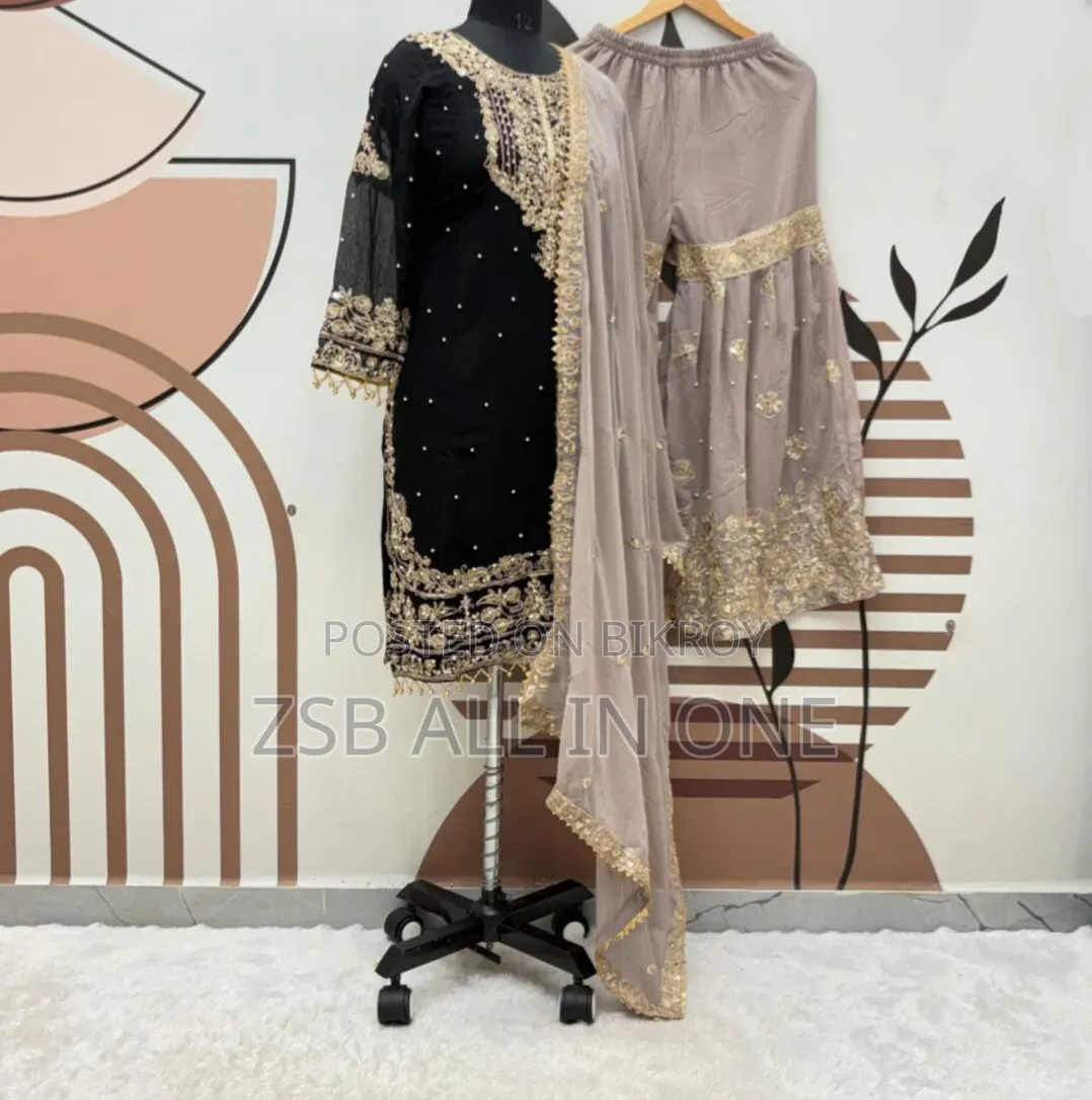 প্রিমিয়াম জর্জেট এমব্রয়ডারি সালোয়ার কামিজ