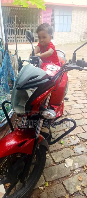 Honda CB 2018 Red