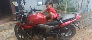 Honda CB 2018 Red