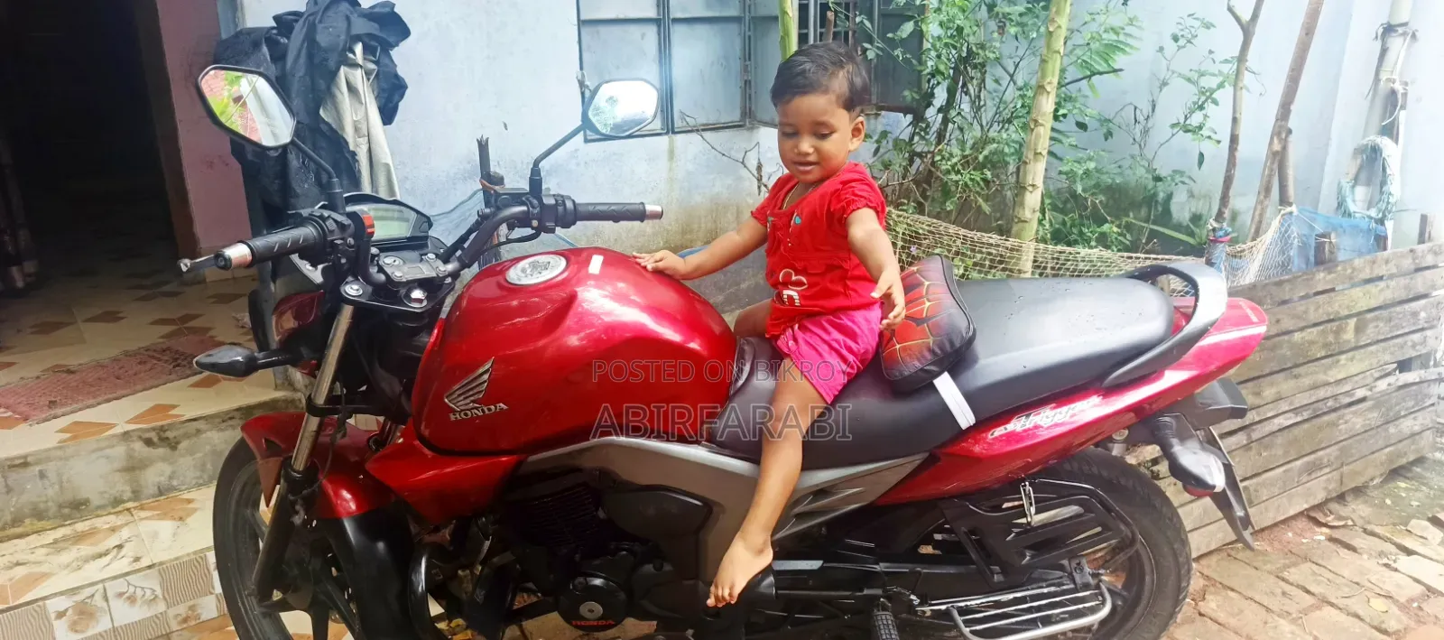 Honda CB 2018 Red