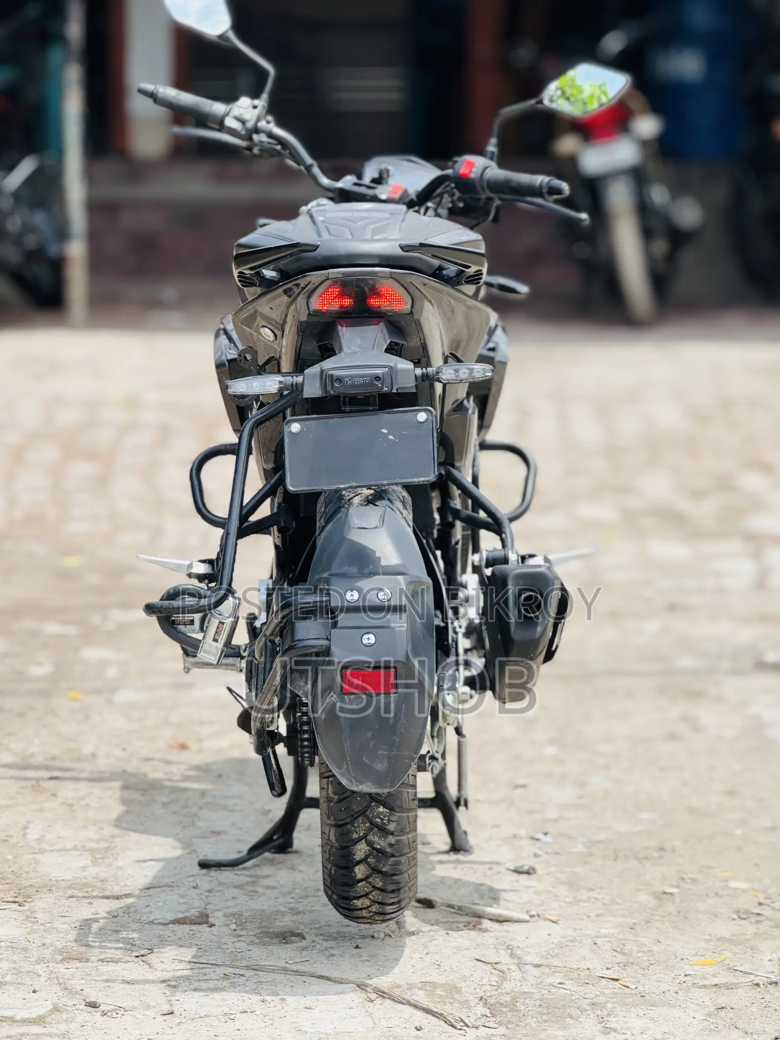 New Hero Xtreme 125R 2025 Black
