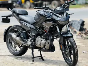 New Hero Xtreme 125R 2025 Black