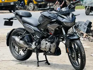 New Hero Xtreme 125R 2025 Black