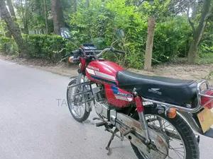 Honda 2003 Red