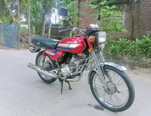 Honda 2003 Red