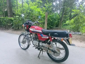 Honda 2003 Red