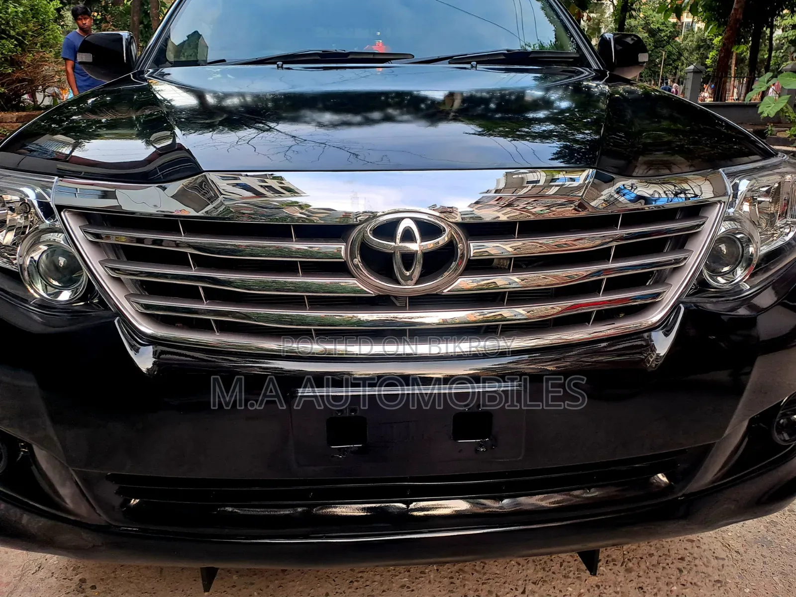 Toyota Fortuner 2013 Black