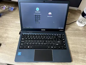Laptop 4GB Intel SSD 256GB