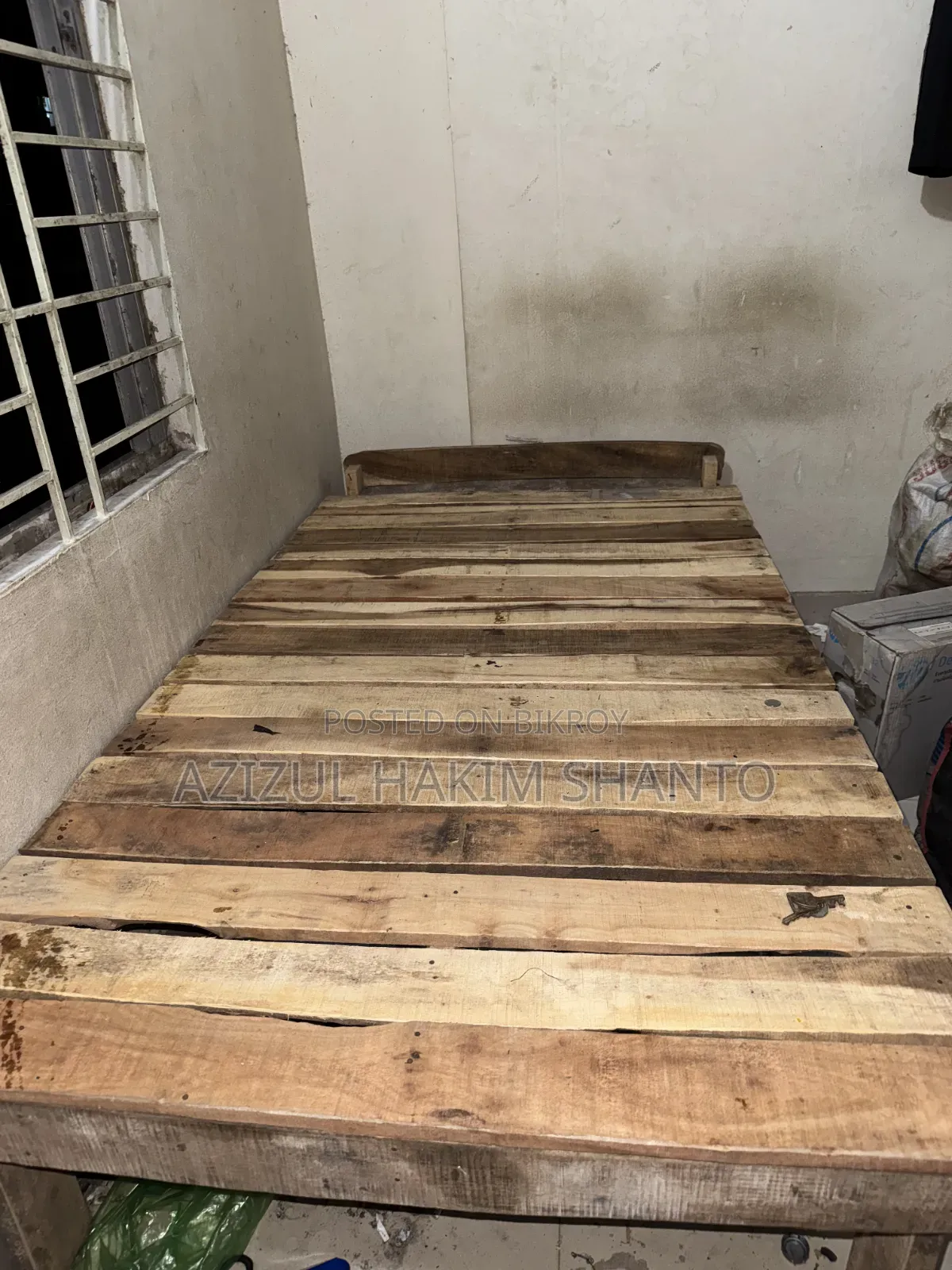 3 Choki and 2 Table for Sell