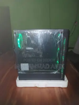 Desktop Computer 8GB AMD Ryzen 5 SSD 256GB