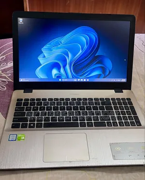 Laptop ASUS Vivobook 15 8GB Intel Core I7 HDD+SSD 1TB