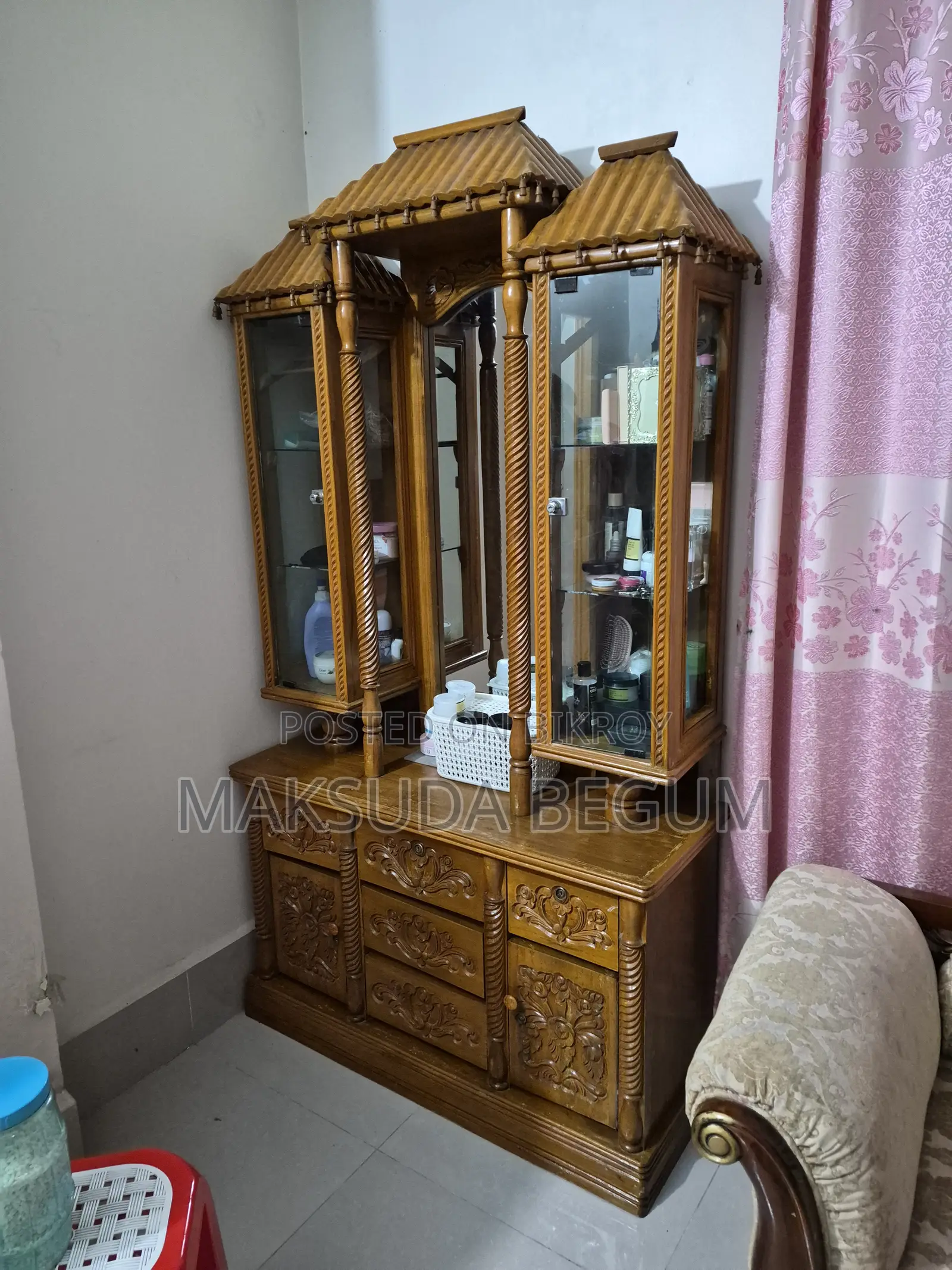 Dressing Table Sell