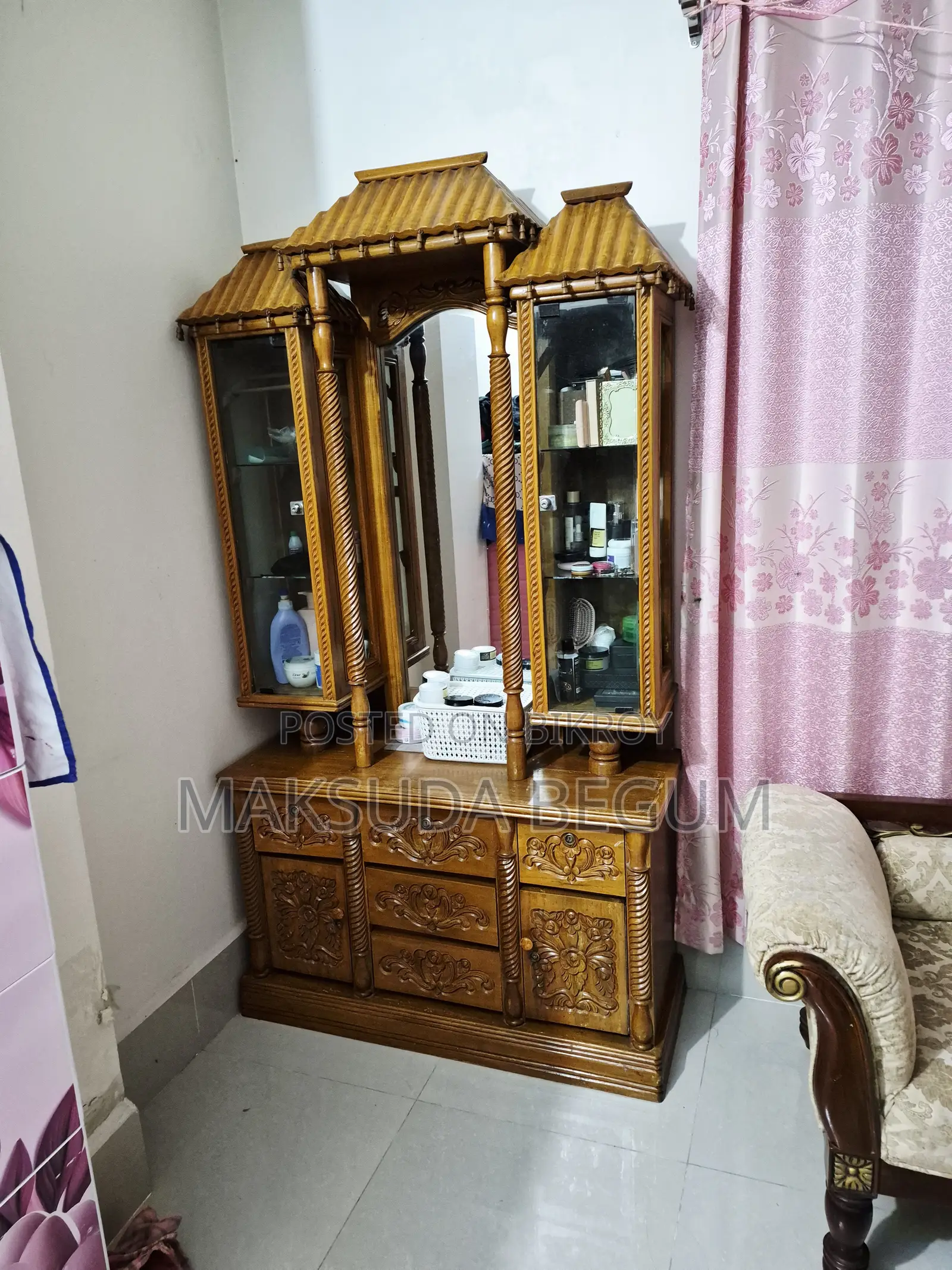Dressing Table Sell