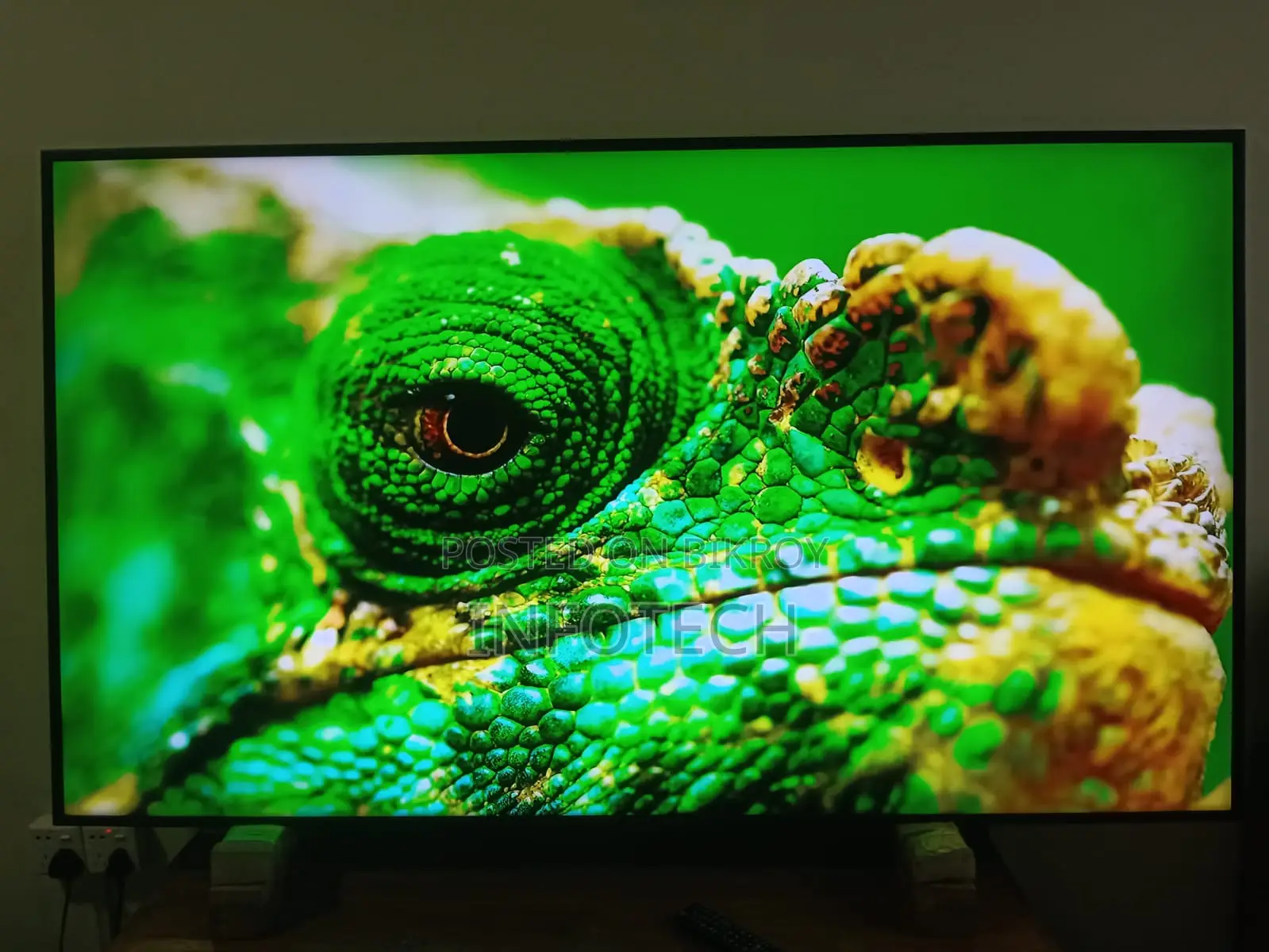 Samsung 75RU7100 75 Inch 4K Smart Led TV (USED)