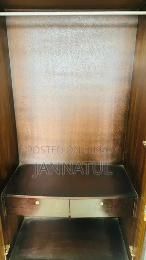 বেডরুমের আলমারি