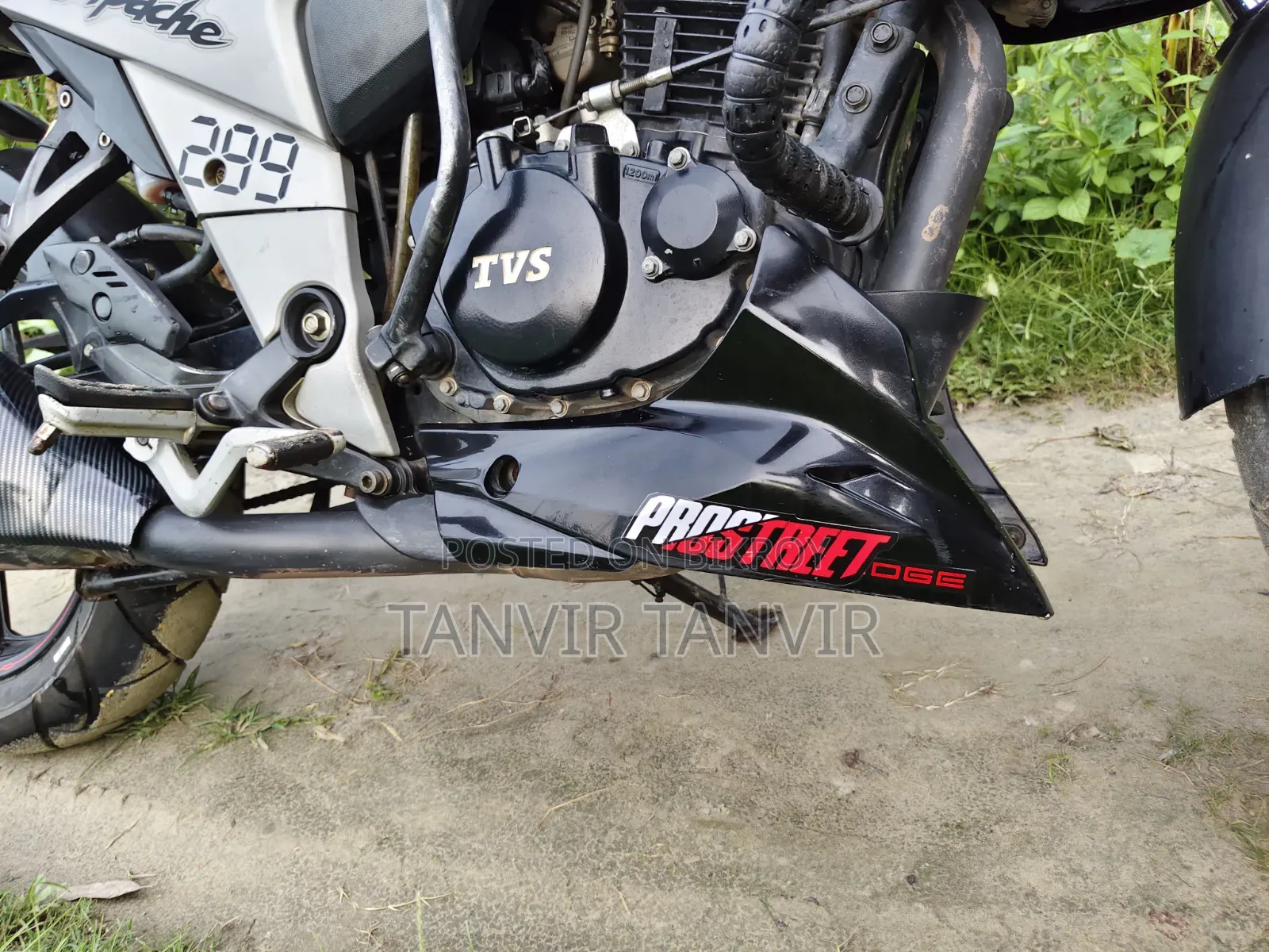 TVS Apache RTR 160 4V 2022 Black