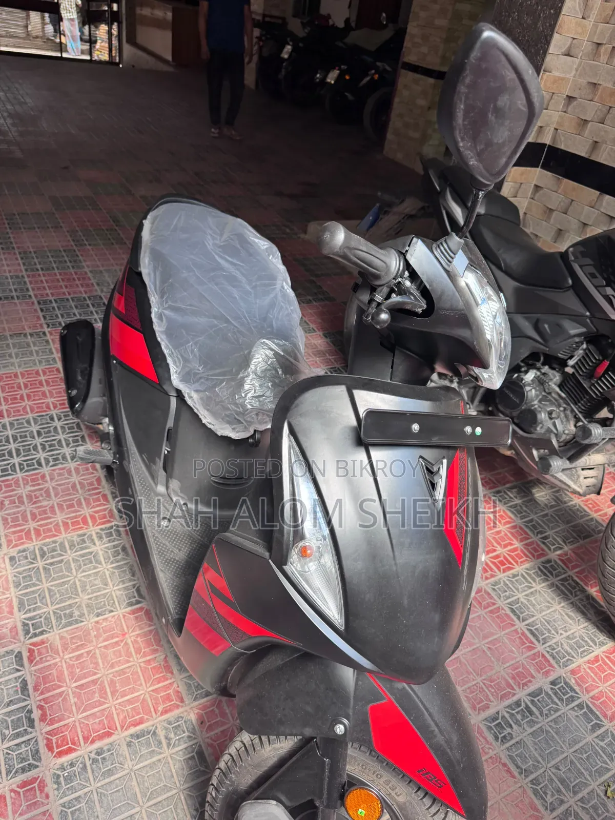 New Hero Pleasure 2026 Black