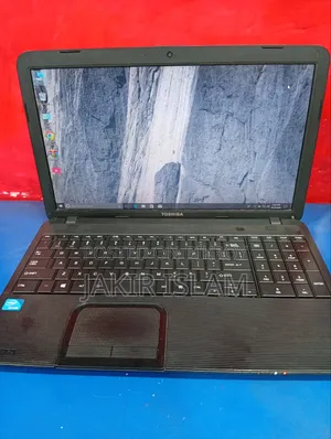 Toshiba Satellite C850 Laptop 4GB Intel Celeron HDD 350GB