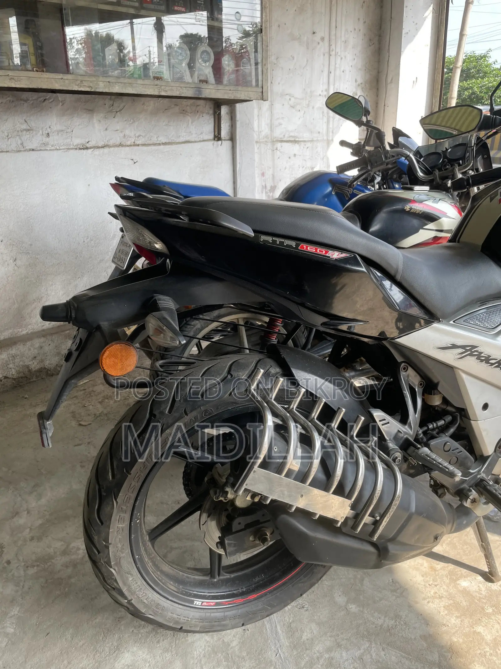 TVS Apache 160 4V 2021 Black