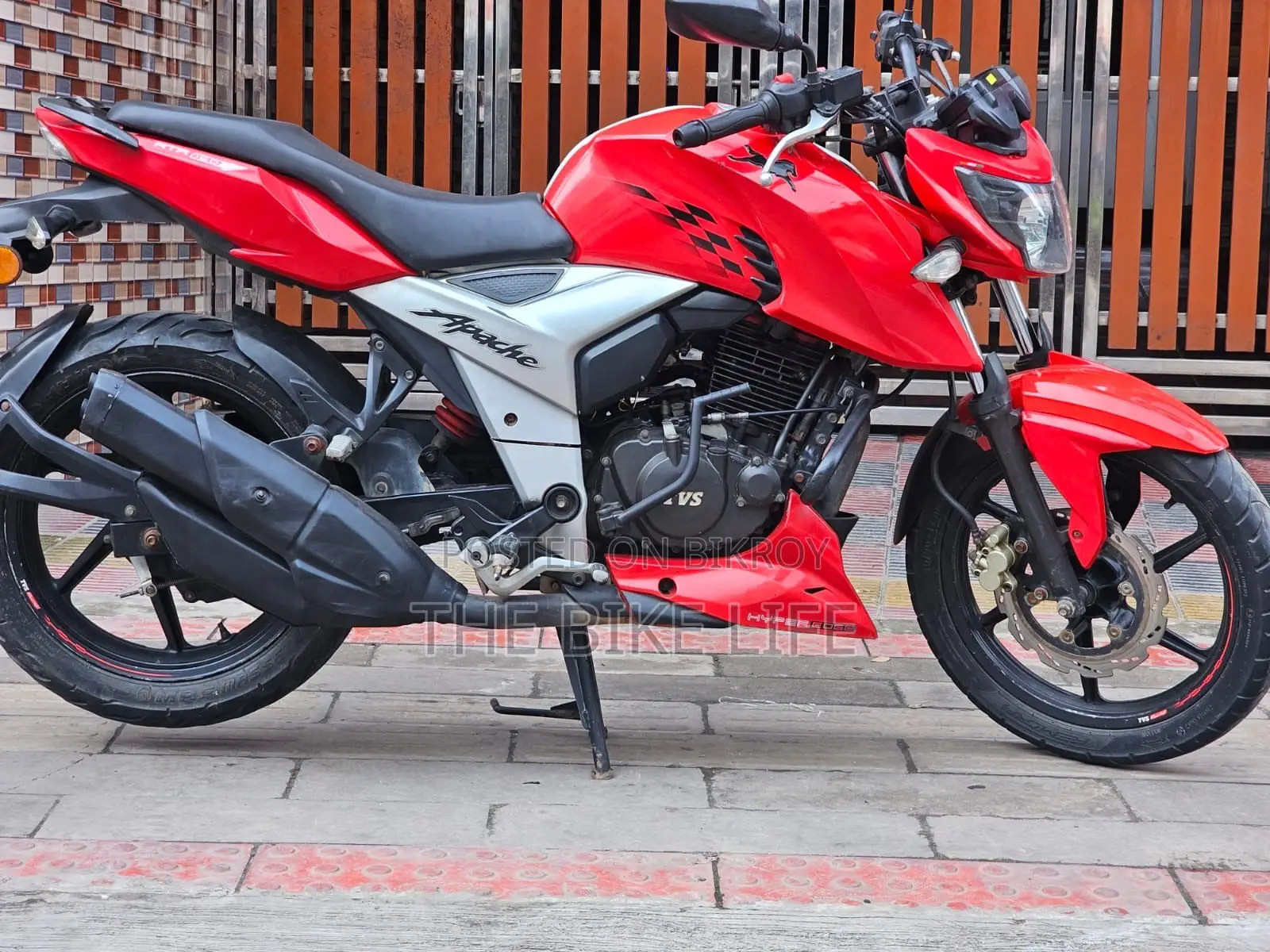 TVS Apache RTR 160 4V 2019 Red