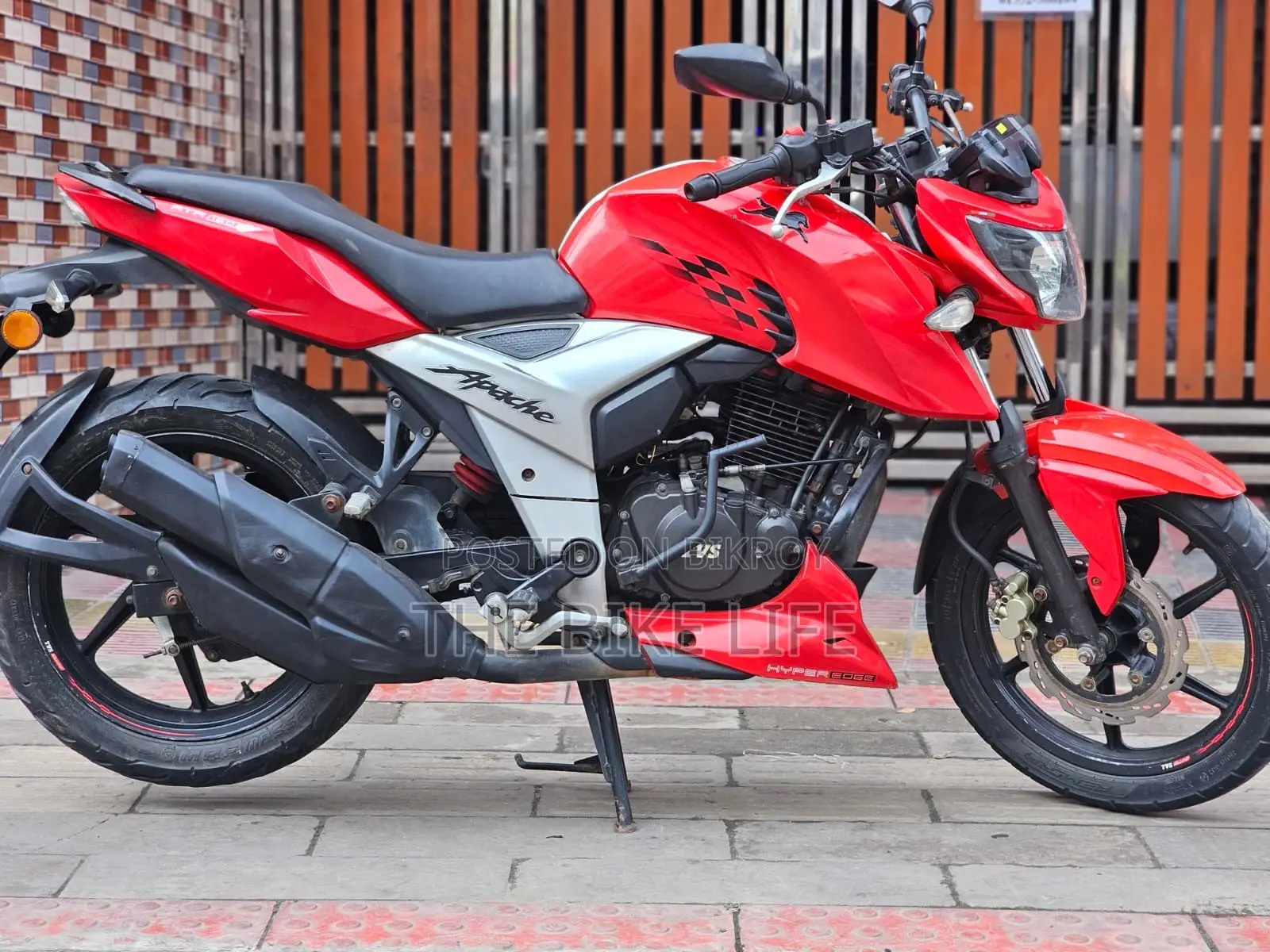 TVS Apache RTR 160 4V 2019 Red