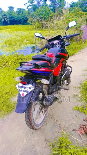 Bajaj Pulsar 150 2016 Red