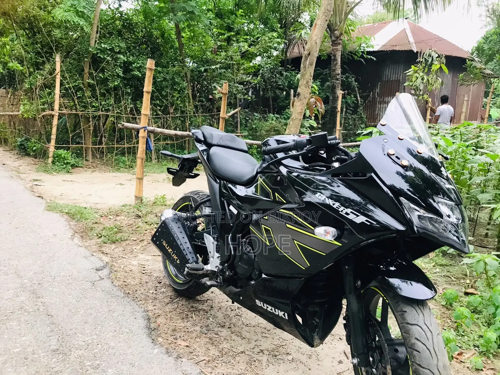 Suzuki Gixxer SF , 2025