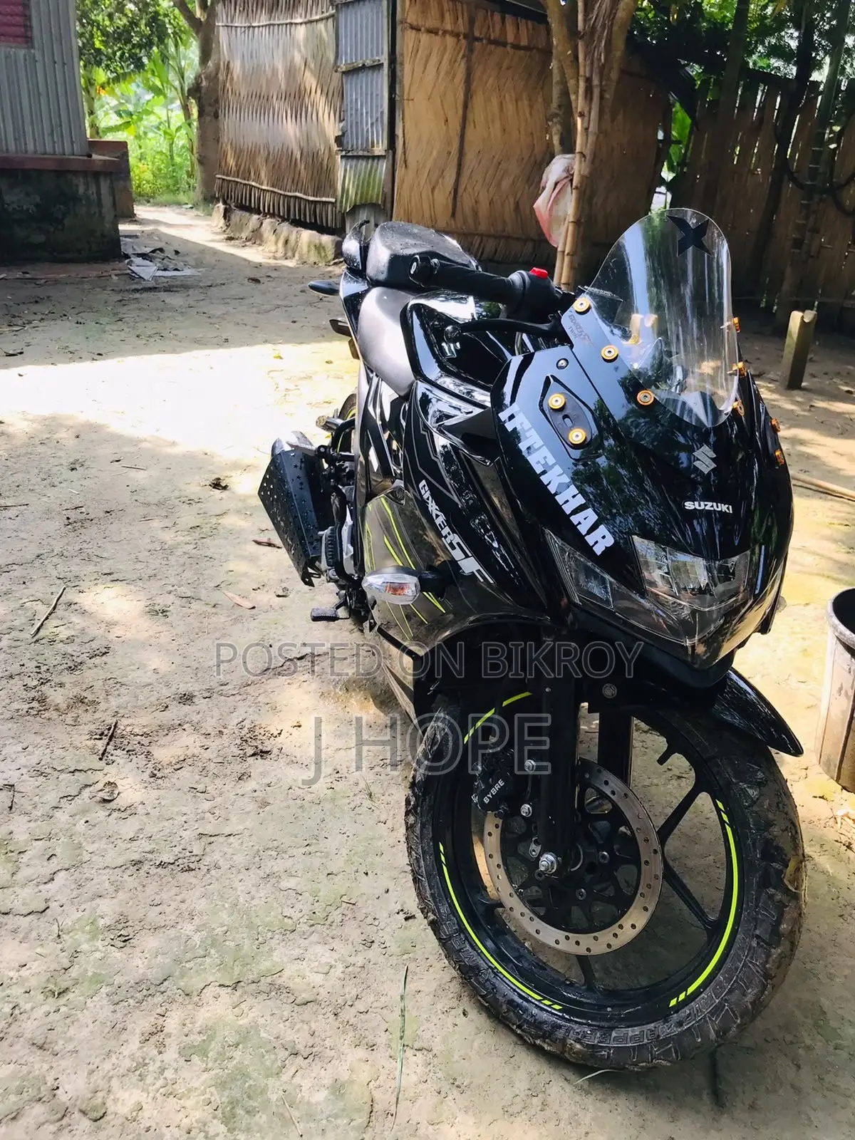 Suzuki Gixxer SF , 2025