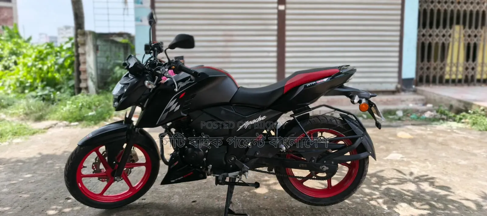 TVS Apache RTR 160 2V ABS 2025 Black