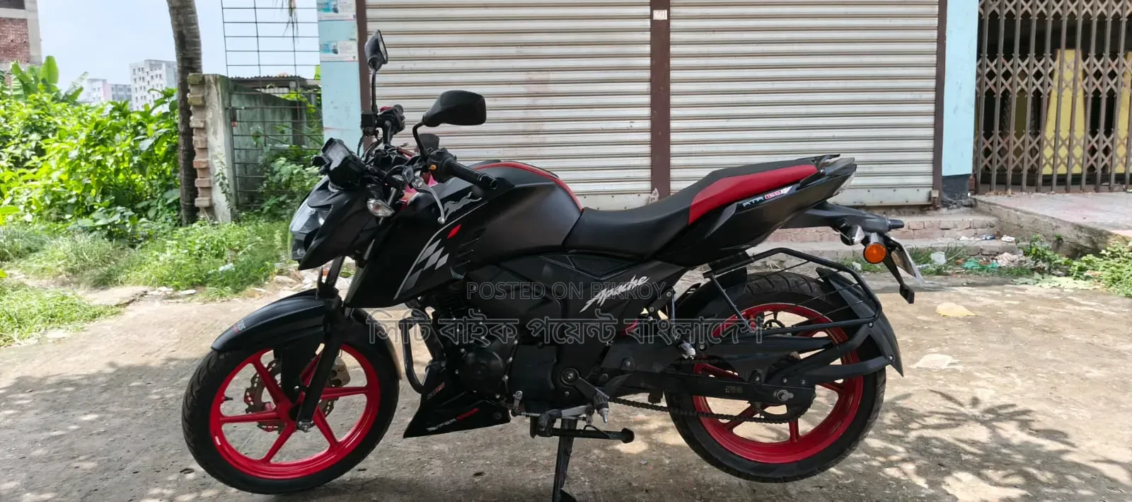 TVS Apache RTR 160 2V ABS 2025 Black