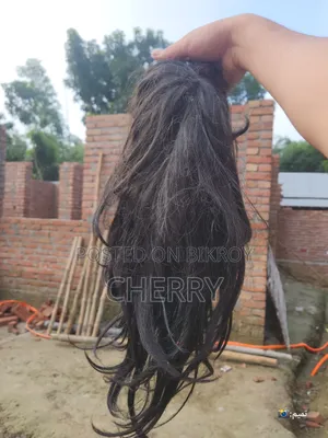 অভিনয় করার জন্য নকল চুল
