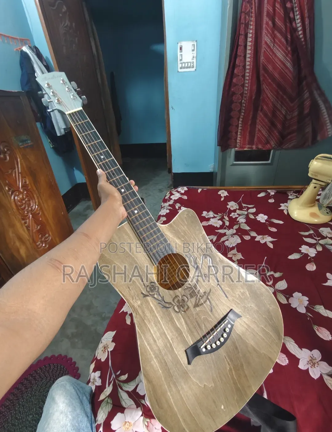 Guiter for Sell Emergency